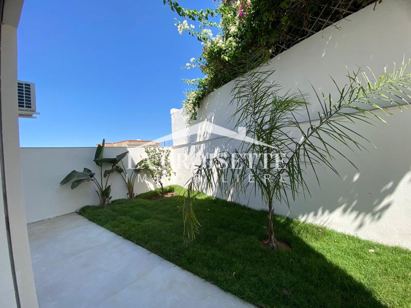 Duplex S+3 avec piscine couverte à Gammarth